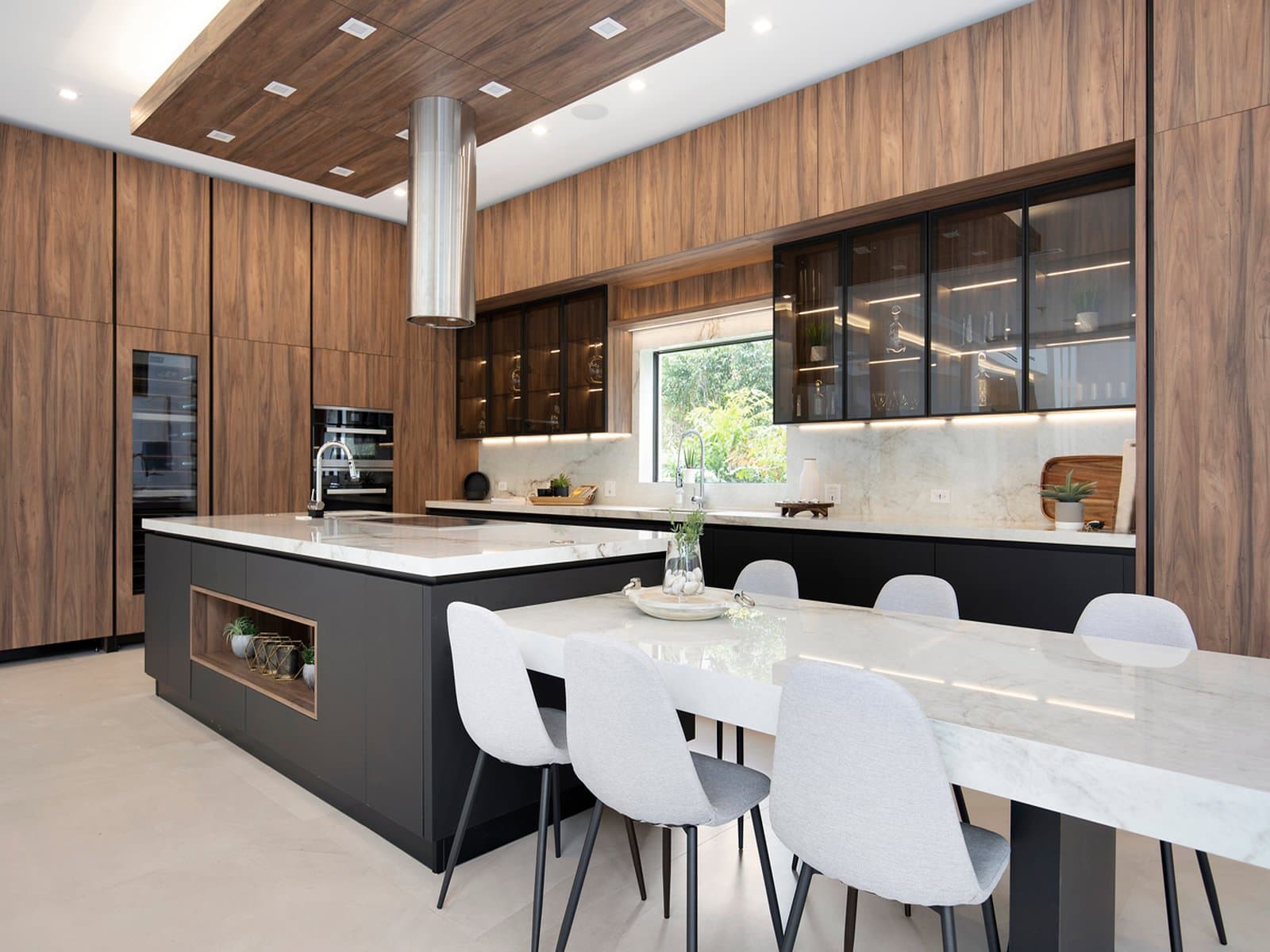 Minimalist handleless kitchen in matte graphite